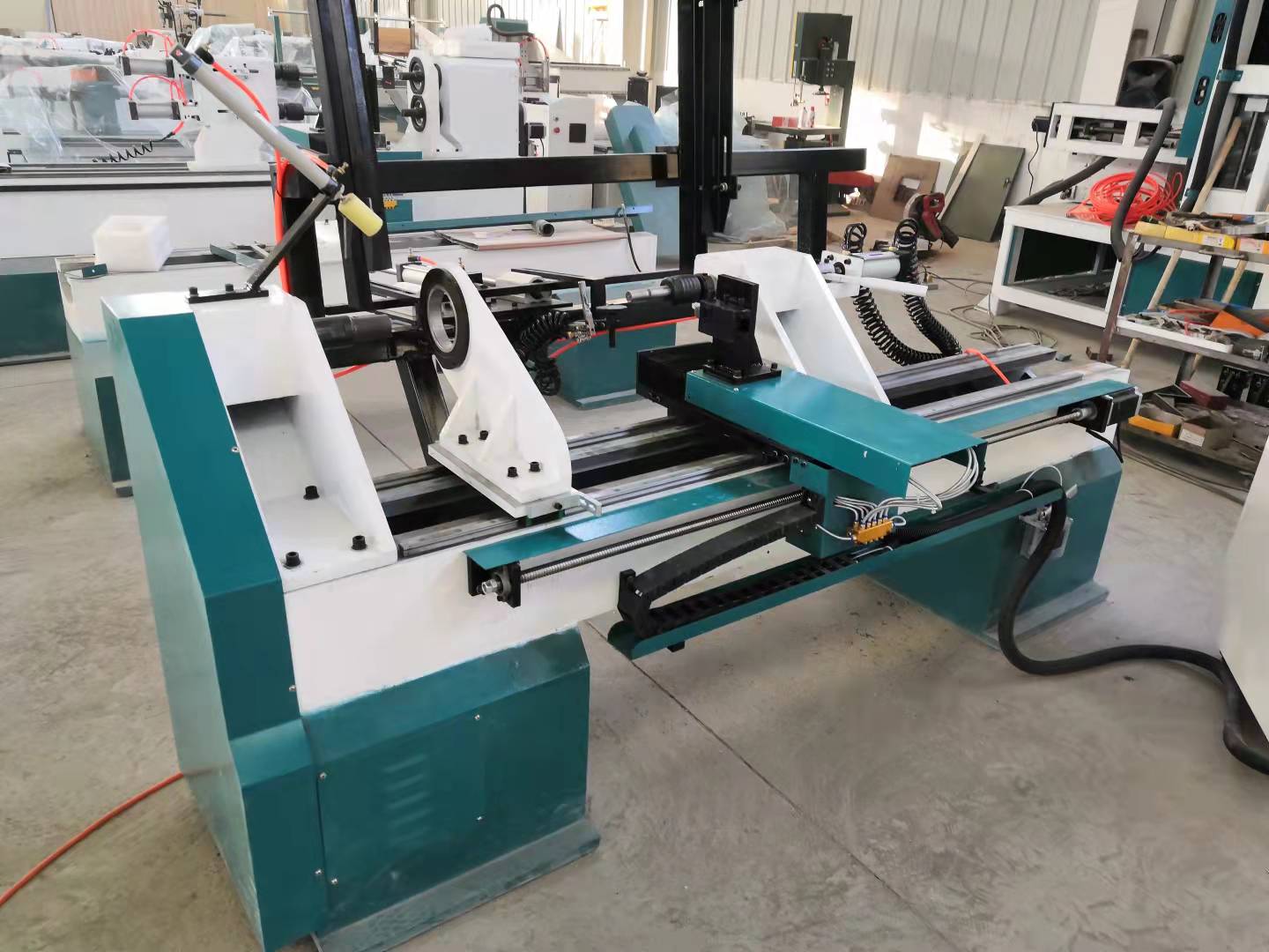 Tour à bois Cnc avec système d - Cnc Wood Lathe Machine avis et prix